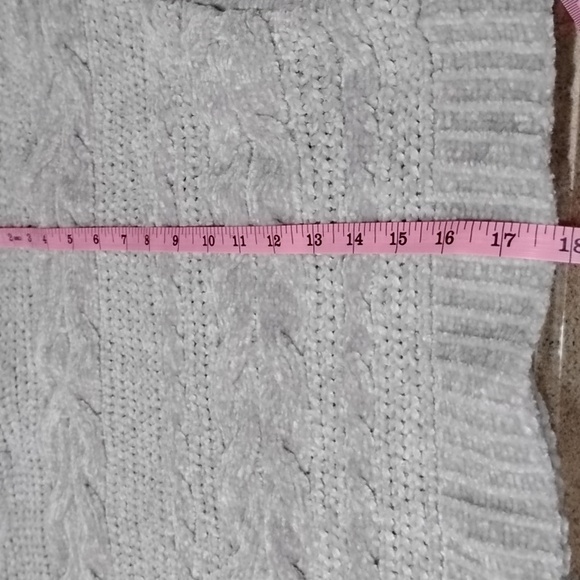 NWT Pink Rose sweater - Picture 4 of 6